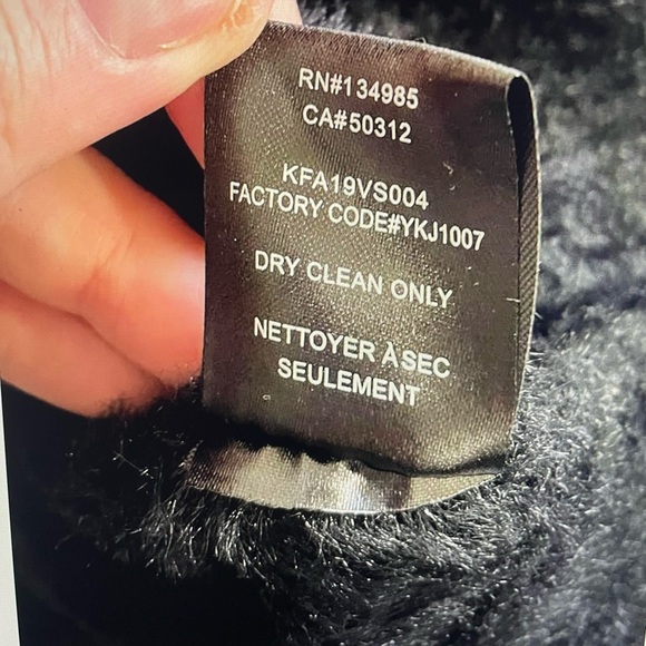 For love of lemons 🍋 sweater - Picture 7 of 11